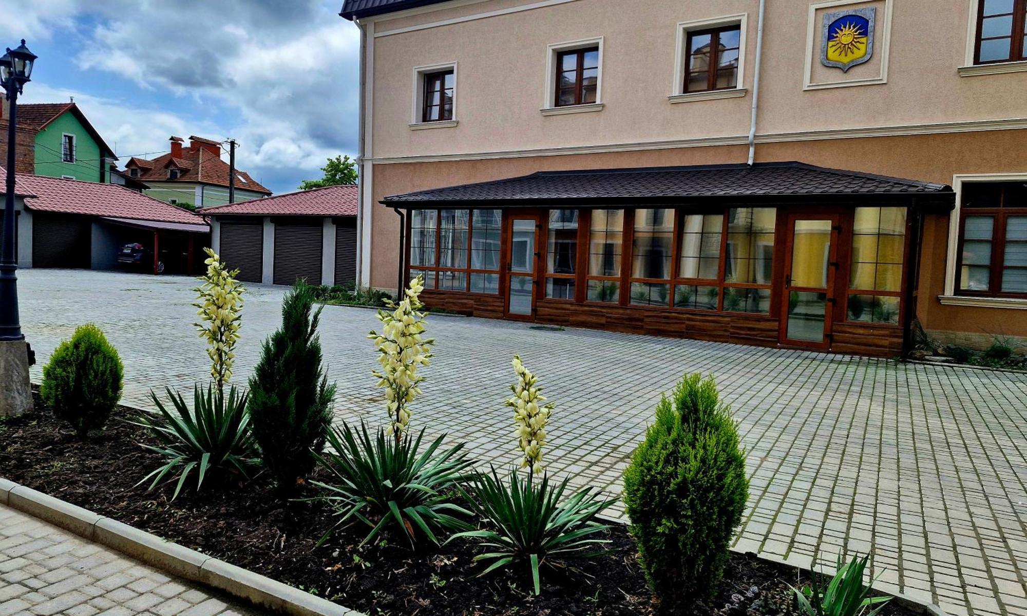 Апартаменти - Історія З Вікна Kamjanez-Podilskyj Exterior foto